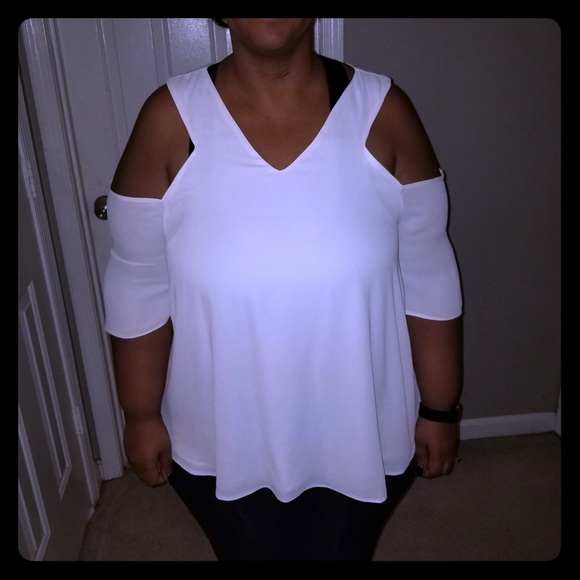 White shirt with shoulder out - Picture 1 of 1